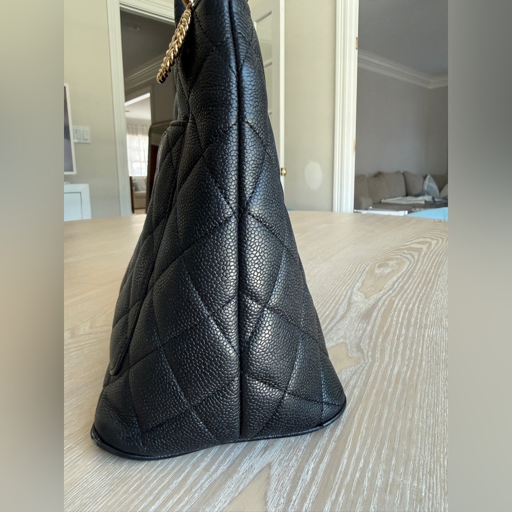 Vintage CHANEL Quilted Caviar Medallion Tote in Black w/Gold Hardware - Picture 5 of 16
